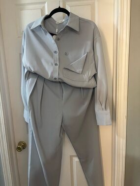 Women's Tailored Light blue Pantsuit with Classic Collar